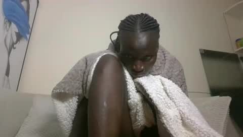 zxeusy_k online show from March 2026 12:01:02 AM