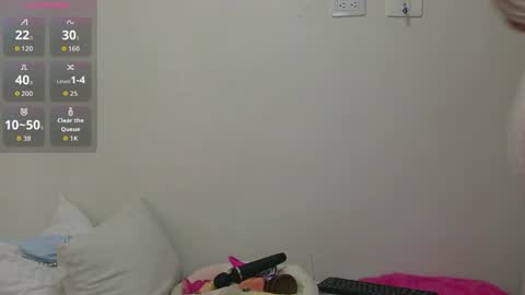 Snapshot of zyra_vex chatting on June 2026 01:35:02 PM Zyra Vex online show from June 2026 01:35:02 PM