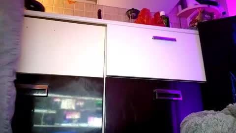 zzarraaa online show from October 2025 06:31:01 PM