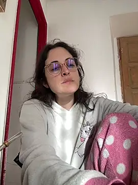 Snapshot of Lunaabbey chatting on May 2026 05:58:02 AM Lunaabbey online show from May 2026 05:58:02 AM
