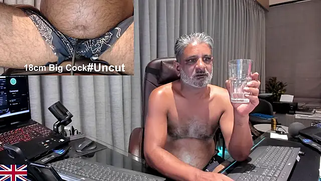 OnlineBossUK online show from June 2026 08:39:02 AM