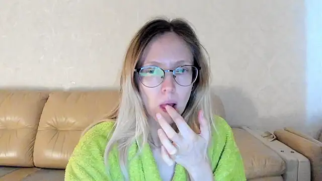 angelmommu online show from February 2025 05:08:01 AM