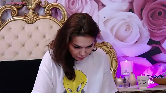 HessaHessy online show from October 2025 04:59:01 PM