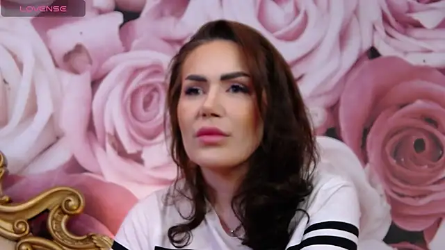 Snapshot of HessaHessy chatting on February 2026 06:15:01 PM HessaHessy online show from February 2026 06:15:01 PM