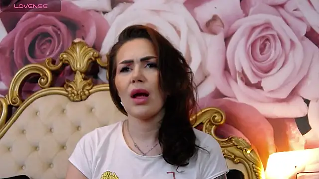 Snapshot of HessaHessy chatting on February 2026 03:21:02 PM HessaHessy online show from February 2026 03:21:02 PM