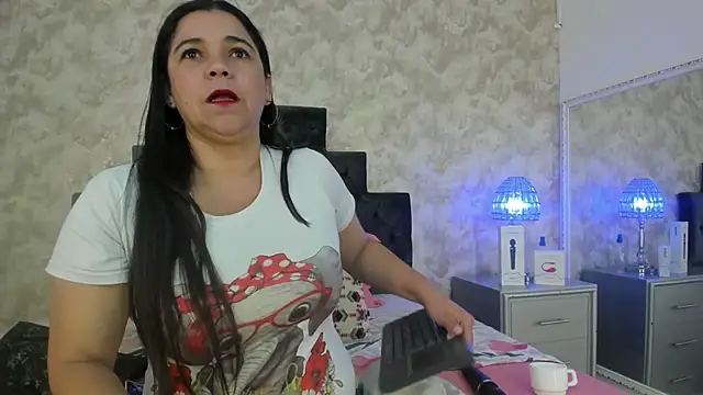 elizabeth coleman online show from October 2025 08:54:02 PM