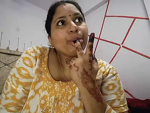 Snapshot of MOM-SUN-COUPLE chatting on March 2025 08:49:01 PM MOM-SUN-COUPLE online show from March 2025 08:49:01 PM