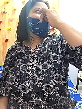 Snapshot of MOM-SUN-COUPLE chatting on September 2025 09:53:02 AM MOM-SUN-COUPLE online show from September 2025 09:53:02 AM