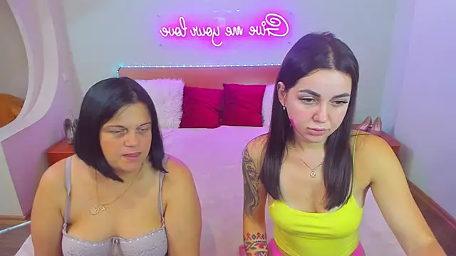 CrazyMilanka online show from September 2025 12:05:02 PM