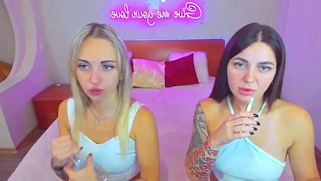 CrazyMilanka online show from September 2025 07:45:01 AM