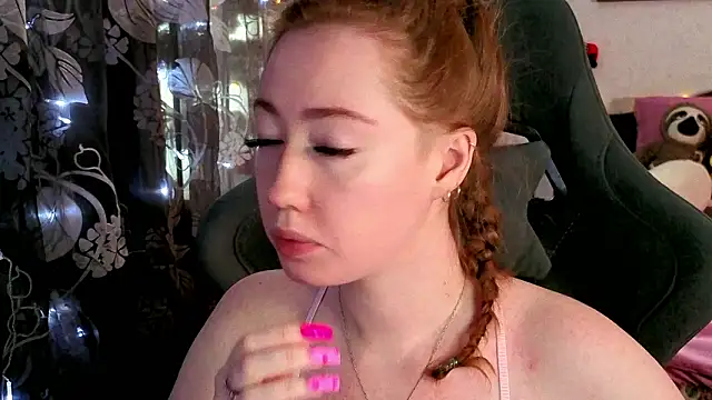 TinaBrook online show from February 2026 04:32:01 AM