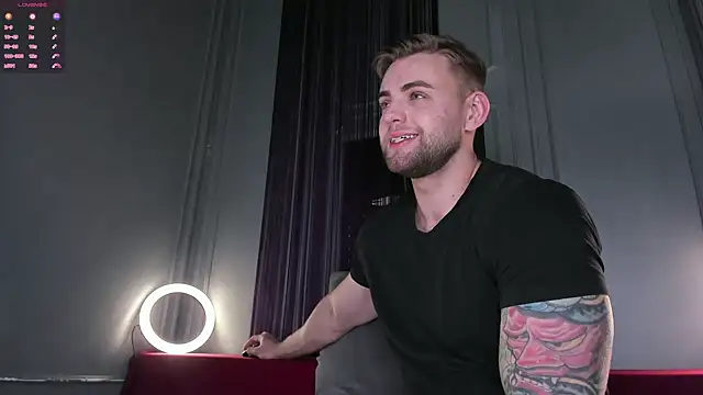 Snapshot of WayneWilson chatting on December 2024 05:02:01 AM WayneWilson online show from December 2024 05:02:01 AM