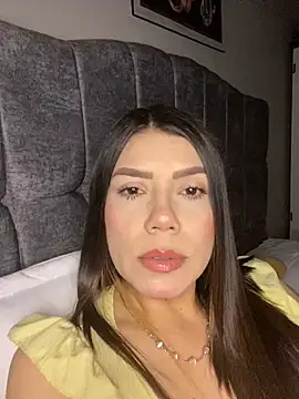 Snapshot of martina_contreras chatting on June 2026 05:34:02 AM martina contreras online show from June 2026 05:34:02 AM