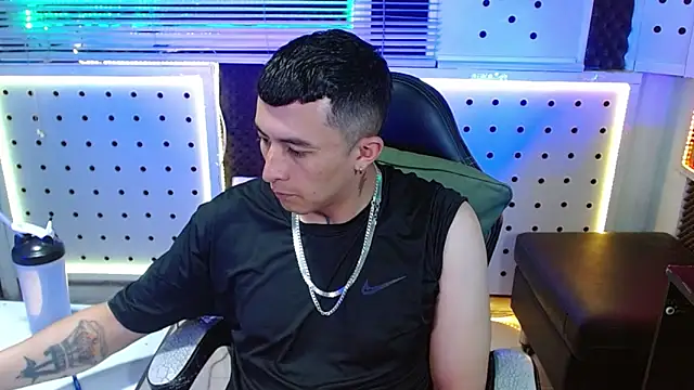 Darko0717 online show from February 2026 11:38:01 PM