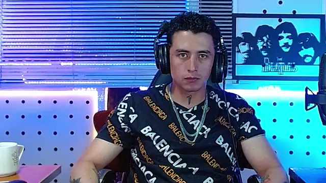 Snapshot of Darko0717 chatting on June 2026 01:32:01 AM Darko0717 online show from June 2026 01:32:01 AM