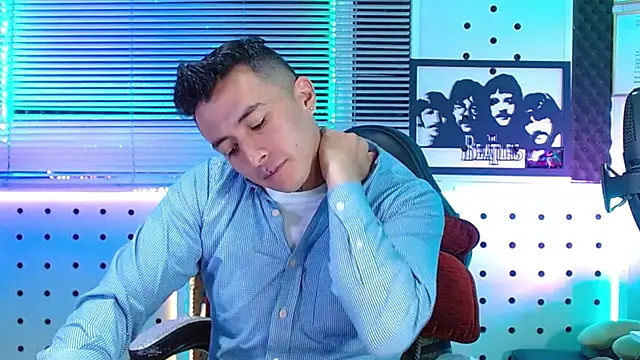 Snapshot of Darko0717 chatting on June 2026 01:59:01 PM Darko0717 online show from June 2026 01:59:01 PM