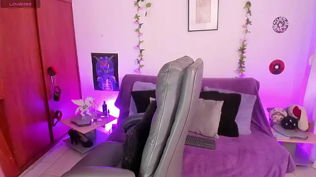 Cata green online show from November 2025 07:57:02 PM