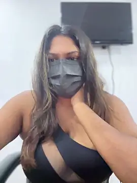 Snapshot of Black_Beauty997 chatting on January 2025 05:34:01 PM Black Beauty997 online show from January 2025 05:34:01 PM