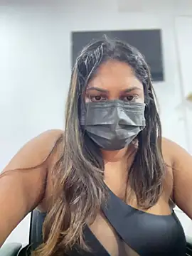 Snapshot of Black_Beauty997 chatting on February 2025 06:15:02 PM Black Beauty997 online show from February 2025 06:15:02 PM