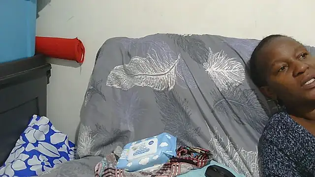 sluttylaura21 online show from December 2025 05:55:02 PM