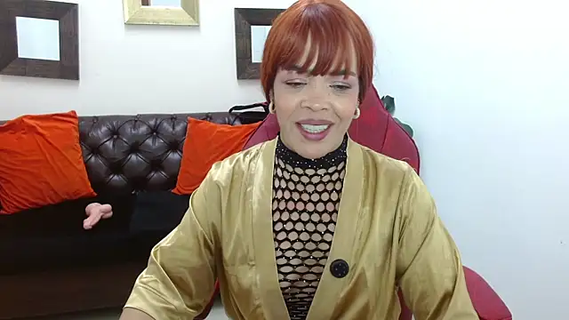 Abril Beltran  online show from October 2025 05:09:02 PM