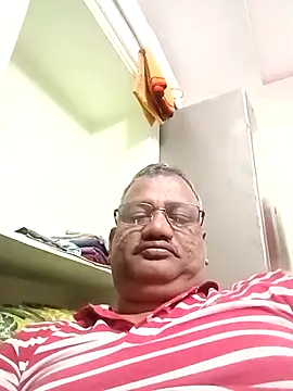 StarPacifist6 online show from December 2025 03:27:02 PM