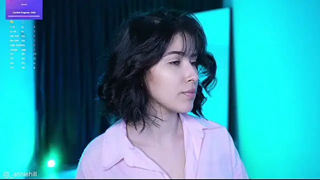 Snapshot of anniehillofficial chatting on March 2025 09:04:02 PM anniehillofficial online show from March 2025 09:04:02 PM