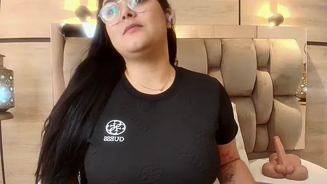 Snapshot of im_mou_ chatting on October 2025 12:53:02 PM im mou online show from October 2025 12:53:02 PM