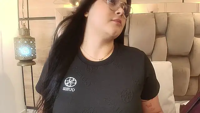 Snapshot of im_mou_ chatting on November 2025 11:43:01 AM im mou online show from November 2025 11:43:01 AM