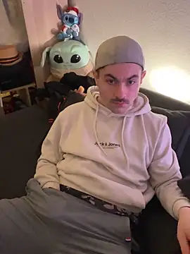 FunBoyPassiv online show from April 2026 03:48:01 AM