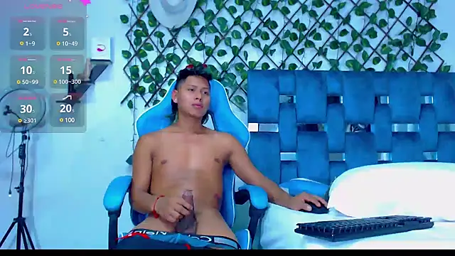 Hakim prettynigg online show from December 2024 06:28:01 PM