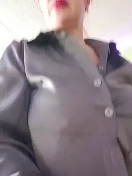 KiraXTender online show from November 2025 04:56:02 AM