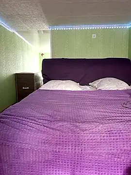 KiraXTender online show from March 2026 02:06:01 AM