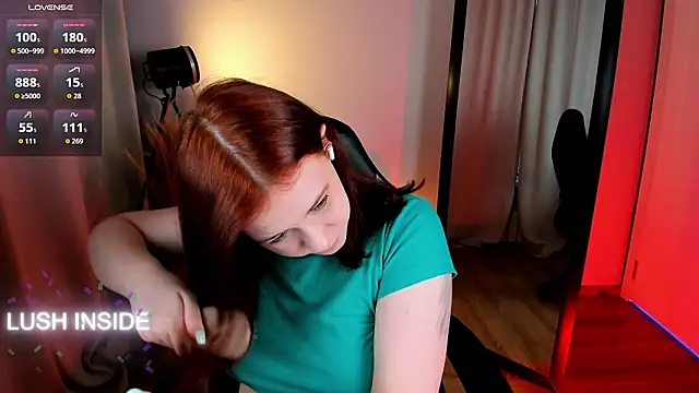 Snapshot of Pretty_Alison chatting on February 2026 02:09:02 PM Pretty Alison online show from February 2026 02:09:02 PM