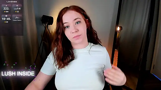 Snapshot of Pretty_Alison chatting on February 2026 01:52:01 PM Pretty Alison online show from February 2026 01:52:01 PM