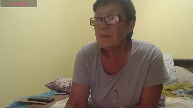 Snapshot of Sandra_Carina chatting on June 2026 12:33:01 AM Sandra Carina online show from June 2026 12:33:01 AM