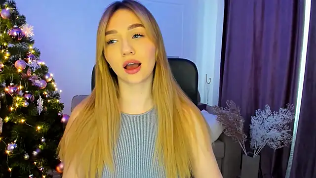 Snapshot of GracefulLook chatting on December 2024 06:46:02 AM GracefulLook online show from December 2024 06:46:02 AM