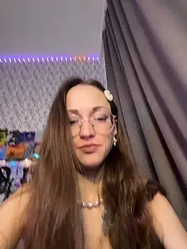 Snapshot of ServantBrook chatting on November 2025 10:48:02 AM ServantBrook online show from November 2025 10:48:02 AM