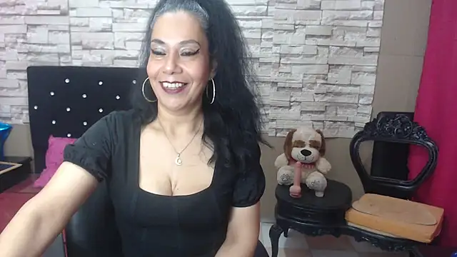 Snapshot of MarianaNight02 chatting on November 2025 04:45:02 AM MarianaNight02 online show from November 2025 04:45:02 AM