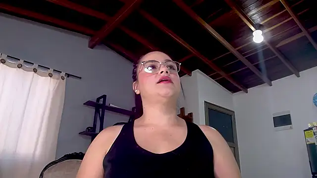 maela1 online show from November 2025 12:55:01 PM