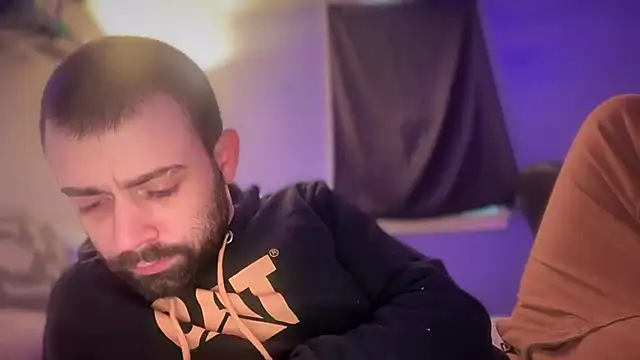 Snapshot of Fr4nk1eFFuxxx chatting on March 2025 10:24:01 PM Fr4nk1eFFuxxx online show from March 2025 10:24:01 PM