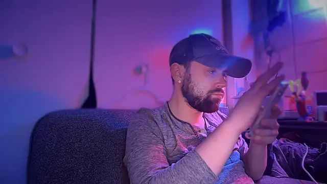 Snapshot of Fr4nk1eFFuxxx chatting on March 2025 12:06:02 PM Fr4nk1eFFuxxx online show from March 2025 12:06:02 PM