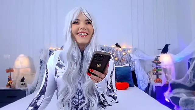 SophieAnn online show from October 2025 03:13:01 PM