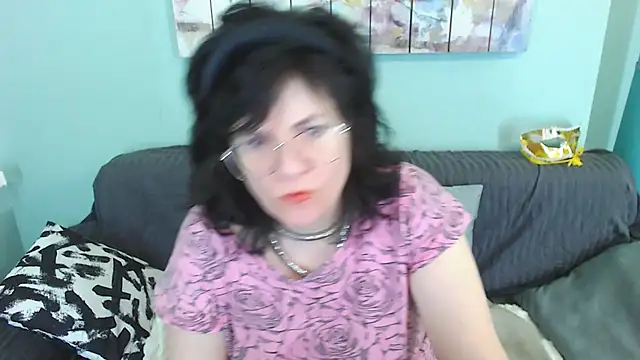 EverlyRays online show from January 2025 11:30:02 AM