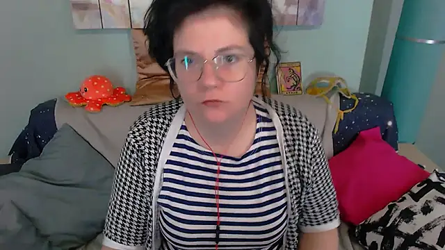 EverlyRays online show from November 2025 05:21:02 AM