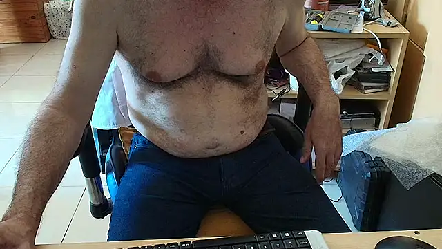 Snapshot of angelgarcia269 chatting on February 2026 12:50:01 PM angelgarcia269 online show from February 2026 12:50:01 PM