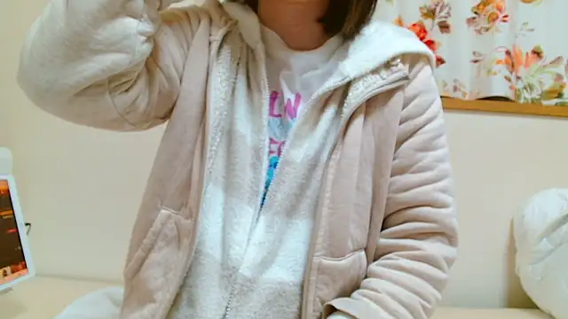 Snapshot of liliyRiSAcha-n chatting on February 2026 08:20:01 AM liliyRiSAcha-n online show from February 2026 08:20:01 AM