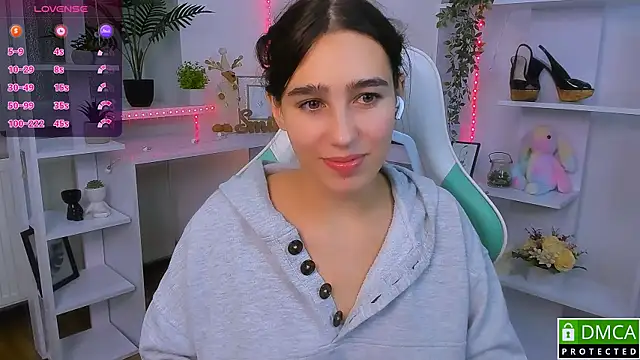  Eliizabeth  online show from November 2025 09:57:02 PM