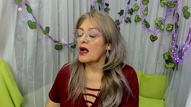 RebeccaThompson online show from November 2025 05:11:01 AM