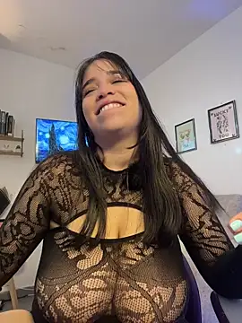 tati reyess online show from April 2026 12:10:01 PM